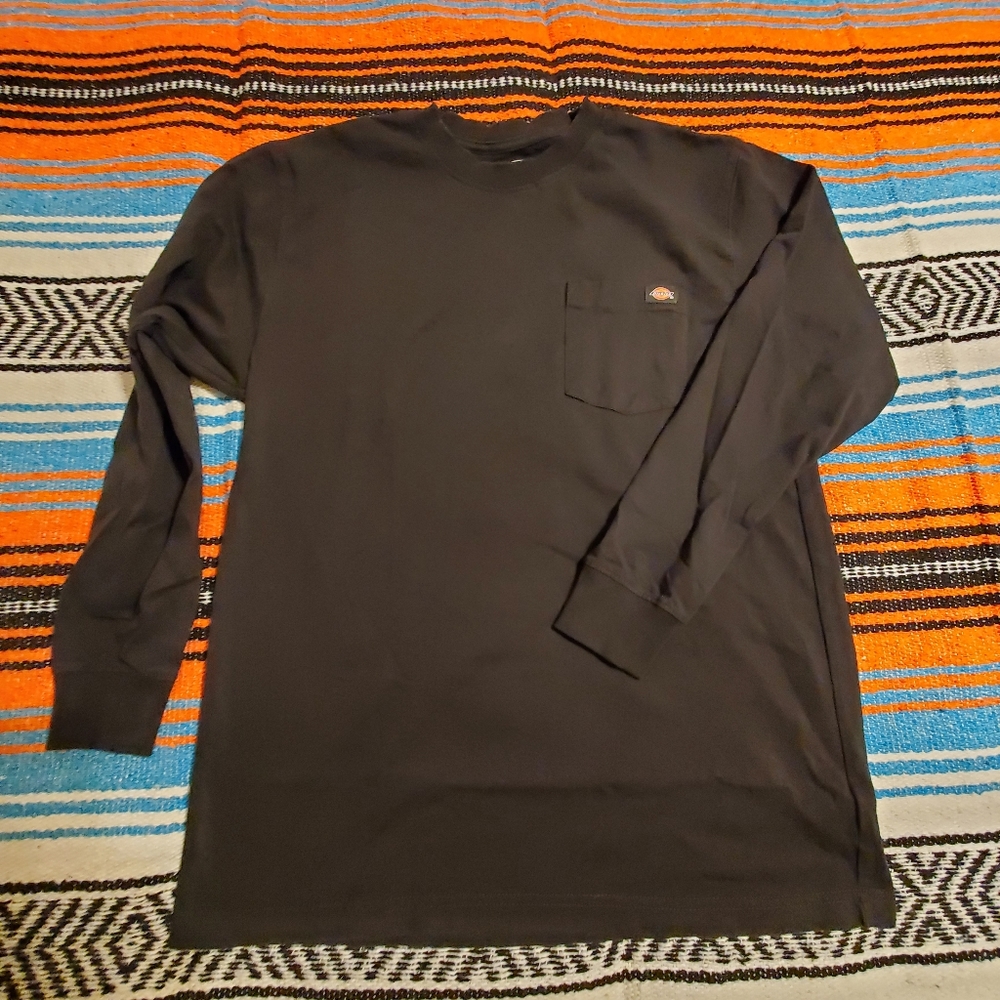 Men's Dickies LS Pocket T-shirt.
